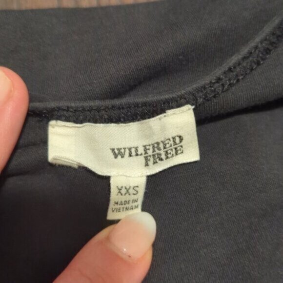 Aritzia Wilfred scoop back black bodysuit - Picture 5 of 5